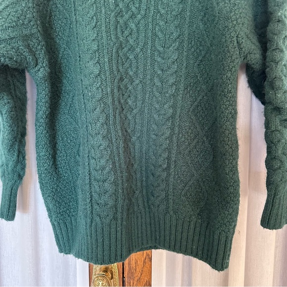 Patrick Malin Dark Green Irish Aran Cable Knit Crewneck Sweater - Picture 4 of 12